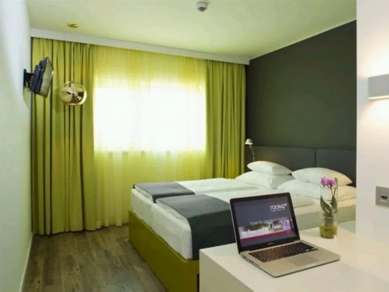 Отель Plaza Inn Грац